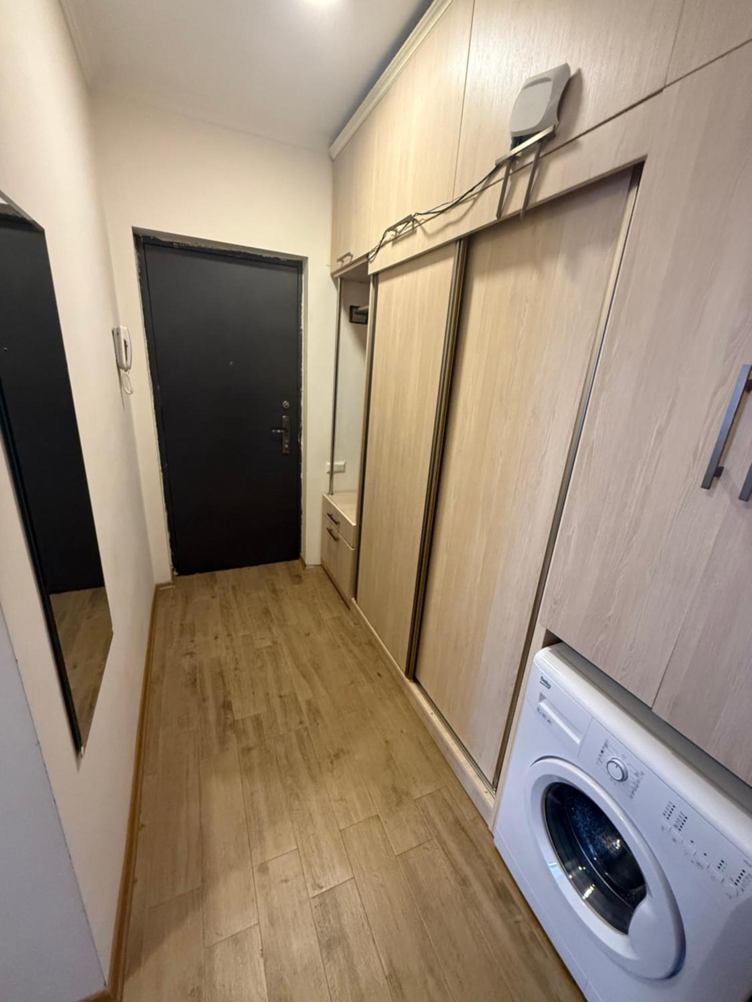 Apartment On Melikishvili 51 บาทูมิ ภายนอก รูปภาพ