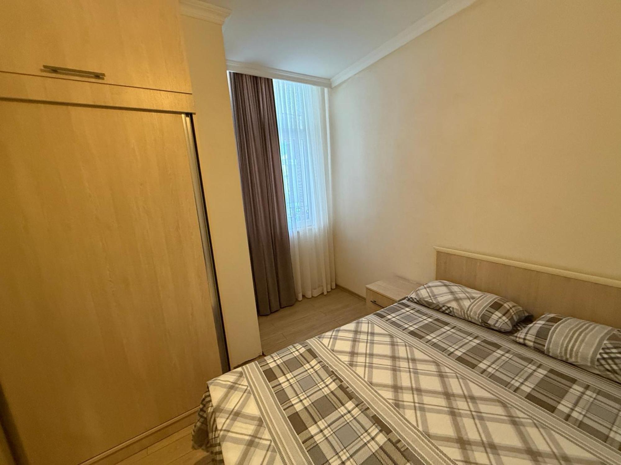 Apartment On Melikishvili 51 บาทูมิ ภายนอก รูปภาพ