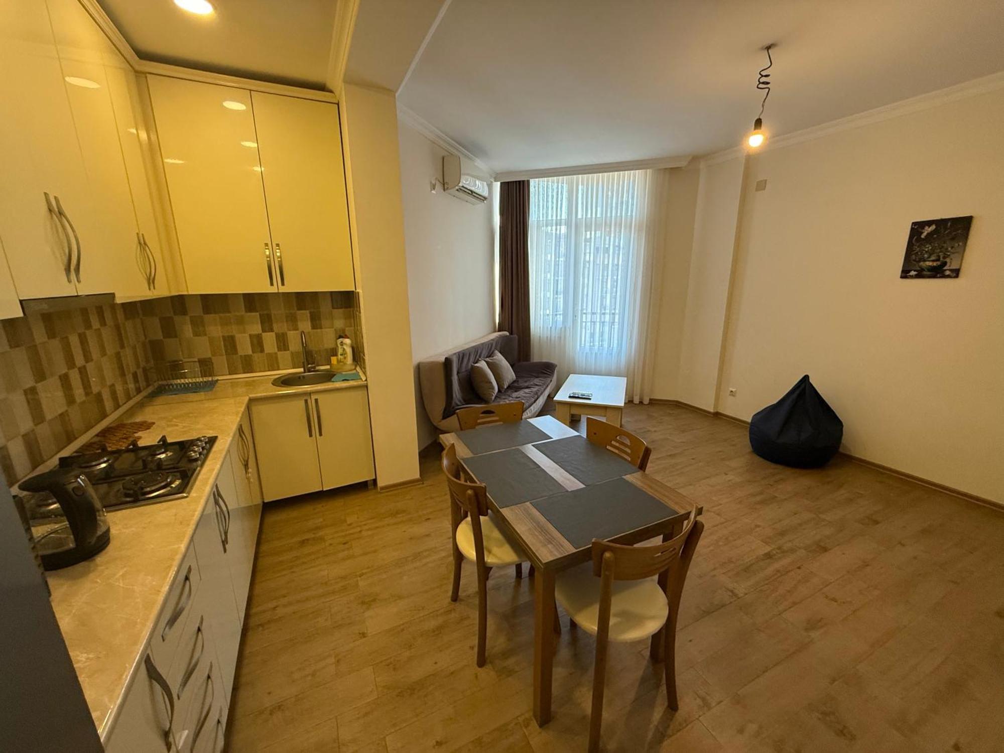 Apartment On Melikishvili 51 บาทูมิ ภายนอก รูปภาพ