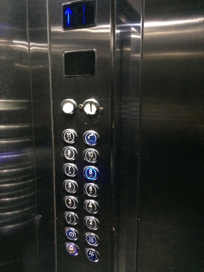 Apartment On Melikishvili 51 บาทูมิ ภายนอก รูปภาพ