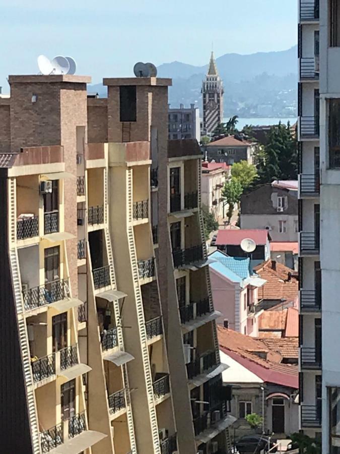 Apartment On Melikishvili 51 บาทูมิ ภายนอก รูปภาพ